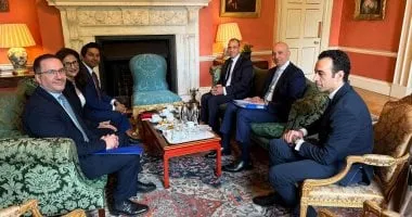 وزير الخارجية يلتقى مع مستشارى رئيس وزراء بريطانيا للشئون الاقتصادية والتجارة والاستثمار