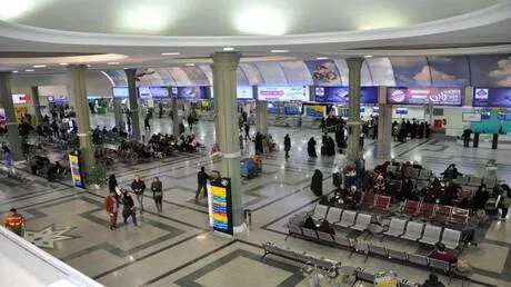 إيران.. استئناف الرحلات الجوية عبر أصفهان وإعادة فتح مطار تبريز غدا