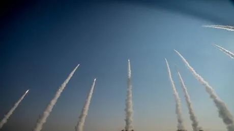 الحرس الثوري يعلن استهداف قاعدة جوية ومركز قيادة للجيش الأمريكي في الأردن