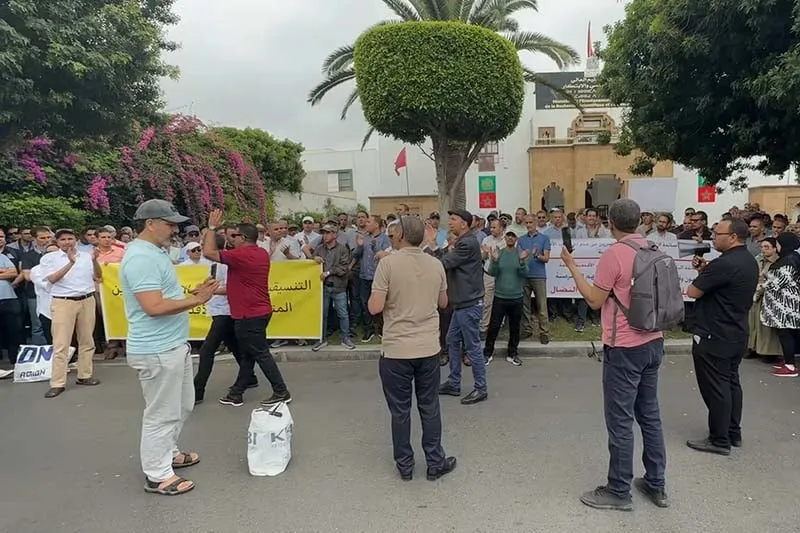 أساتذة بالجامعة يطلبون الإنصاف
