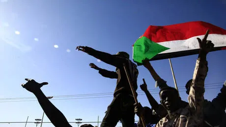 مصدر لـRT: الجيش السوداني يسيطر على منطقة أم بادر شمال كردفان ويتقدم في عدة محاور
