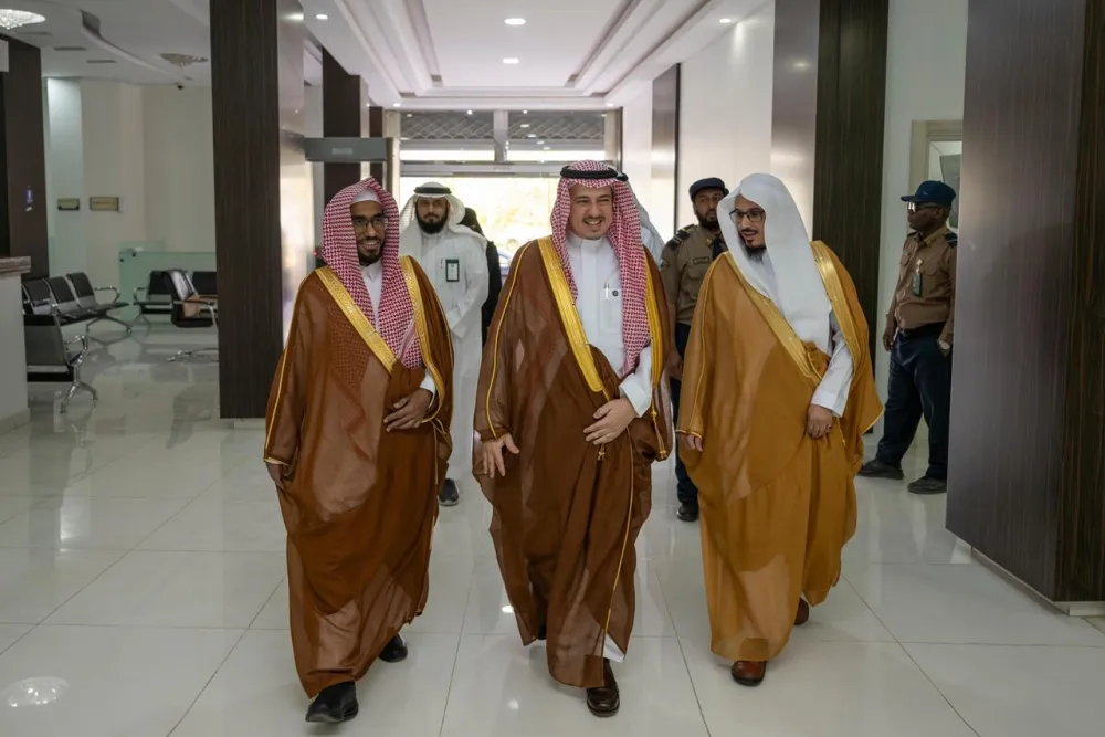 رئيس ديوان المظالم يتفقد مجمع محاكم الجوف ويباشر ملاحظات المستفيدين