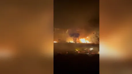 مستوطنون يحرقون منازل وسيارات في قرية فلسطينية بالقرب من رام الله
