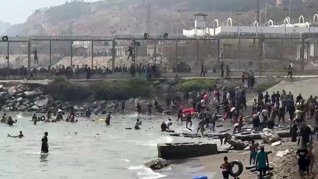 إسبانيا: عودة "تقريبا" كل المهاجرين إلى المغرب واجتماع أوروبي الثلاثاء لبحث الأزمة