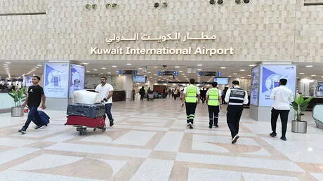 الطيران المدني الكويتي يعلن تفعيل خطة الطوارئ في مطار الكويت بعد استهدافه بطائرات مسيرة إيرانية