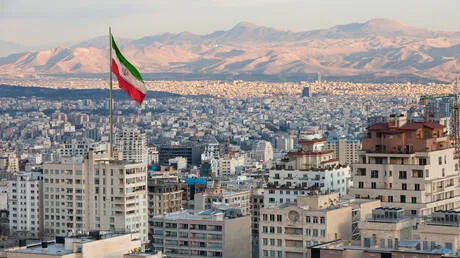 "رويترز": مفاوضون قطريون في طهران لتهدئة التوتر ومناقشة تنفيذ مذكرة التفاهم الأمريكية الإيرانية