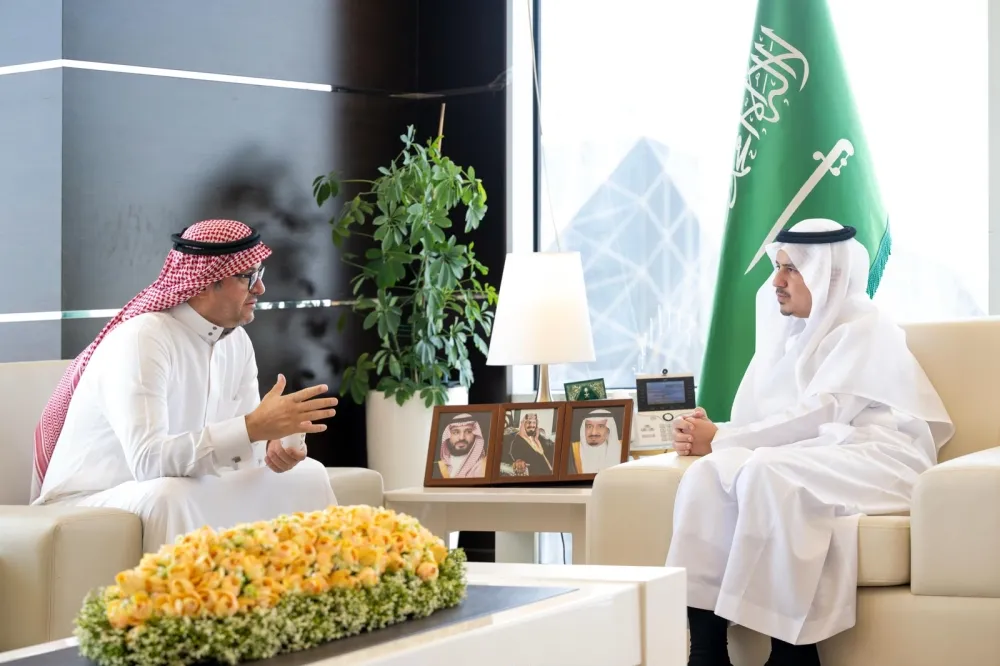 الأحيدب يبحث مع "هيوماين" تطوير حلول ذكية للأعمال القضائية والإدارية