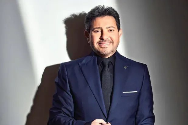 رحيل «أمير الغناء العربي» هاني شاكر عن 74 عاماً