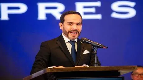 كولومبيا تقطع علاقاتها مع كوبا ونيكاراغوا وتعيد ترتيب بعثاتها الدبلوماسية