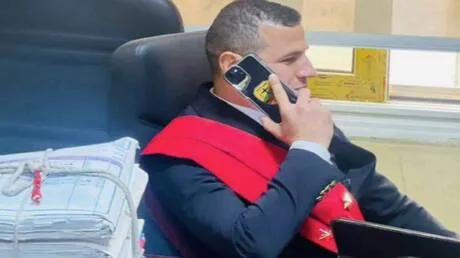 مصر.. محامي "القاضي المزيف" يكشف لـRT مفاجآت مثيرة قد تغير مسار القضية