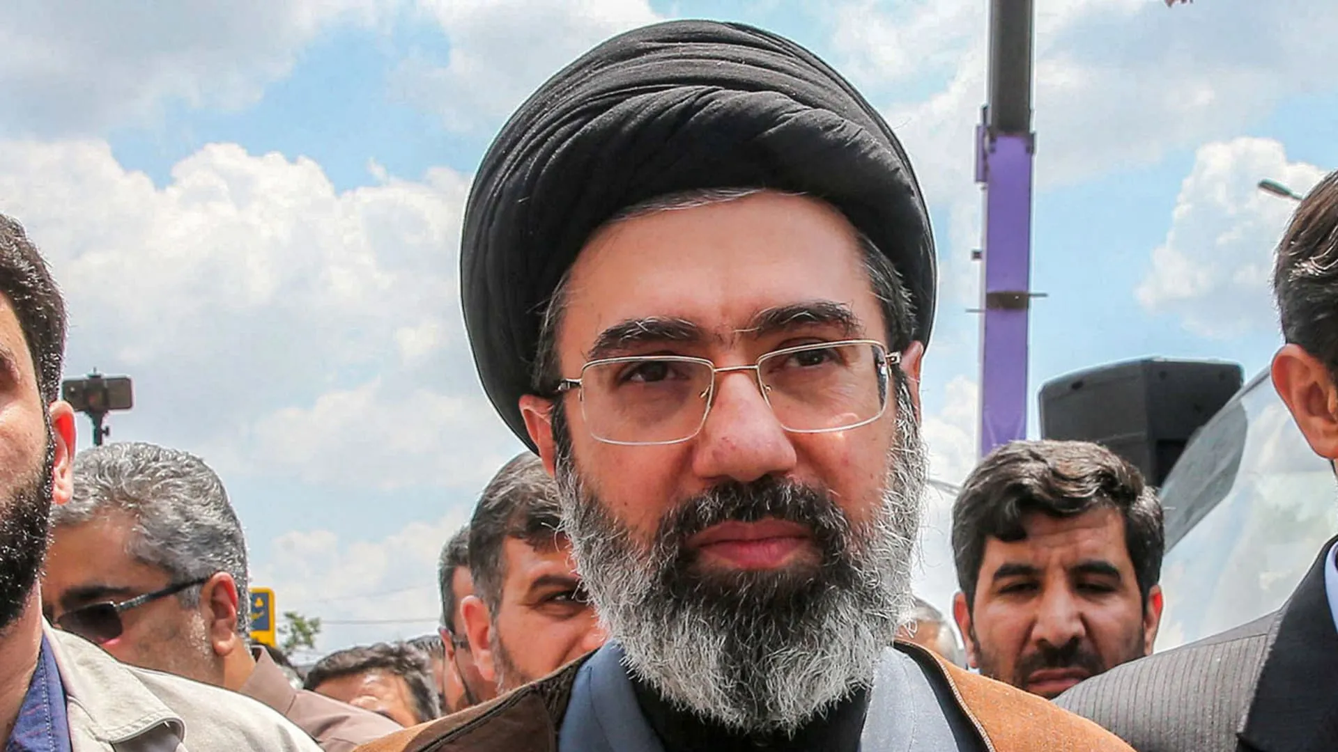 وكالة إيرانية تنشر فيديو للمرشد الأعلى مجتبى خامنئي دون توضيح تاريخه