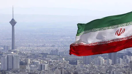 الإيرانيون يترقبون انفراج الاقتصاد في بلادهم