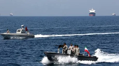 "واشنطن بوست": اتفاق مبدئي بين طهران وواشنطن لإعادة فتح مضيق هرمز تدريجيا