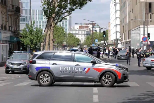 ثلاثة جرحى بحادث طعن في باريس... وتوقيف مشتبه به
