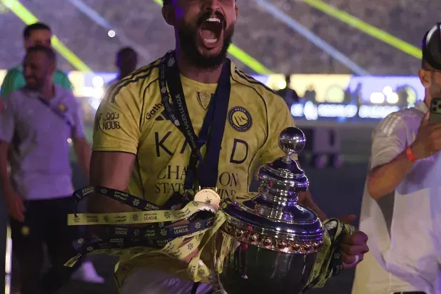 العمري لـ«الشرق الأوسط»: منذ بداية الدوري شعرت أنه للنصر