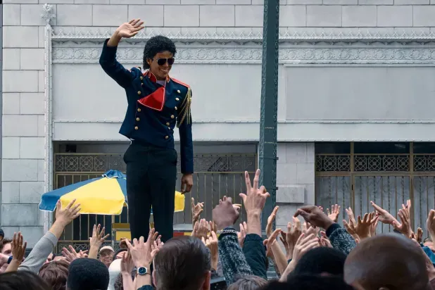 محطات وعوائق واجهت تنفيذ فيلم السيرة الذاتية لمايكل جاكسون