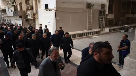 عراقجي يصل إلى النجف للمشاركة في الزيارة الأربعينية (فيديو)