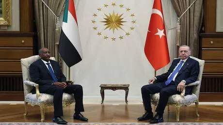"سودان تربيون": مباحثات مفاجئة بين البرهان وأردوغان في أنقرة (صور + فيديو)