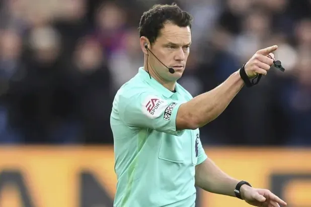 دارين إنغلاند يدير نهائي كأس إنجلترا بين السيتي وتشيلسي... وهاوسون يكتب التاريخ