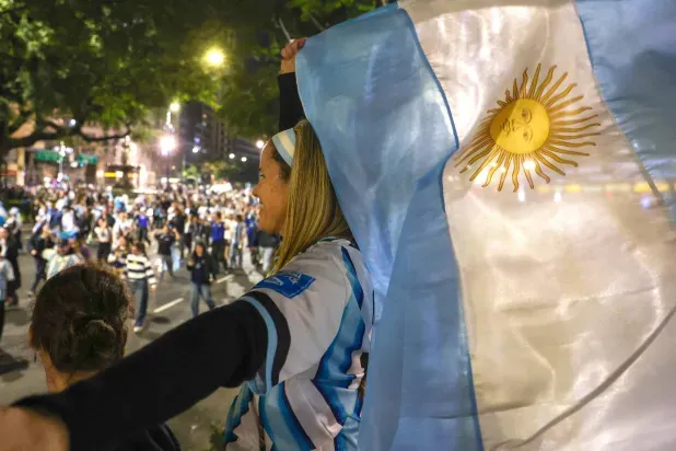 الجماهير الأرجنتينية تتهافت على حجز رحلات الطيران لحضور نهائي كأس العالم