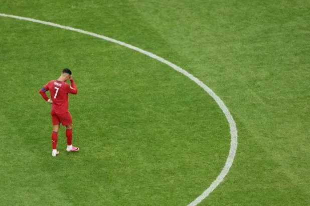 الصحافة العالمية تهاجم رونالدو: هل أصبح من الماضي؟
