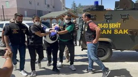 بث جريمته على المباشر.. انتحار شاب تركي حكم عليه بالسجن لمدة 75 عاما و5 أشهر (صور)