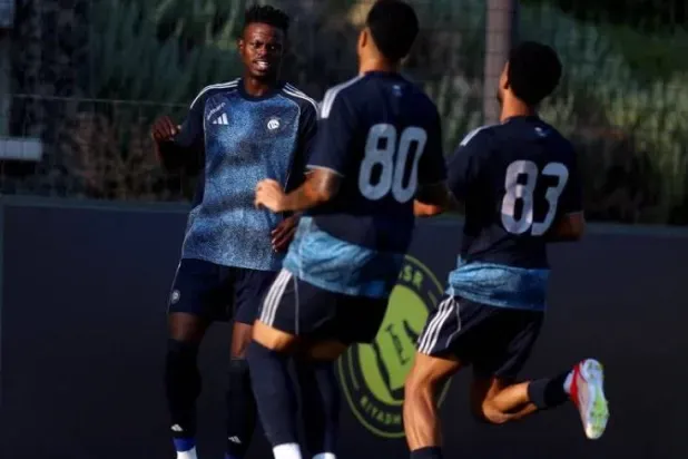 «نيوم» يفاوض «النصر» لاستعارة هارون كمارا