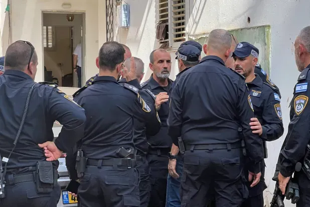 إسرائيل تحاكم عسكريين ومدنياً للاشتباه بالتجسس لإيران