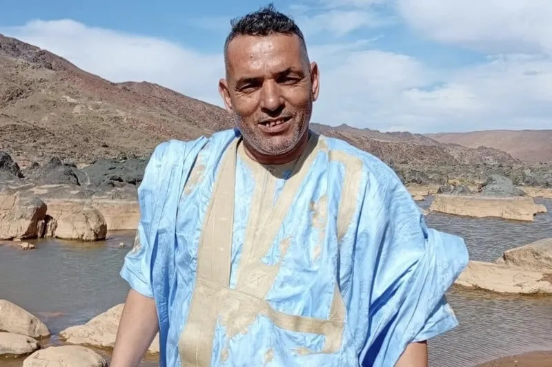 أحمد باهنين.. شاعر يحرس ذاكرة "لغن"