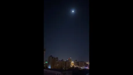 إنذارات بهجمات صاروخية ومسيرات معادية في الكويت والبحرين (فيديوهات)