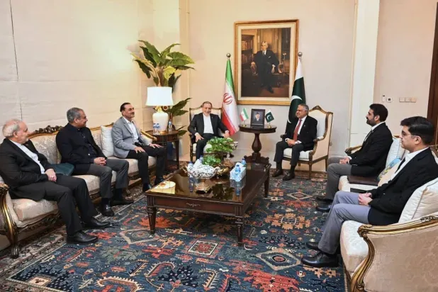 مفاوضو واشنطن يتوجهون إلى إسلام آباد اليوم... وطهران ترفض اللقاء المباشر