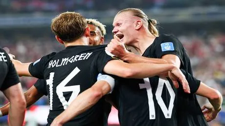 النرويج تحسم الإثارة أمام السنغال 3-2 في مباراة درامية