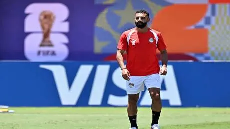 رامي عباس يغذي الجدل حول هوية فريق محمد صلاح الجديد