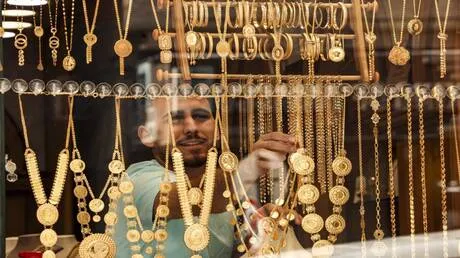 قوات الأمن المصري تحذر المواطنين بسبب الذهب