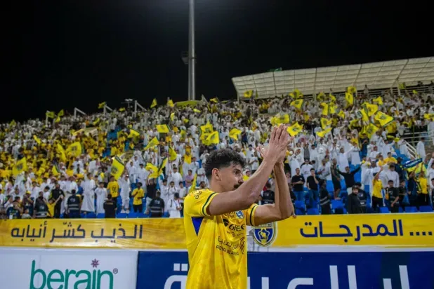 مصادر لـ«الشرق الأوسط»: صفقة «الهلال - محزري» حسمت