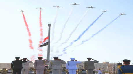 لواء مصري بعد الاستعراض العسكري: على إسرائيل أن تقلق وتتخلى عن "الكلام الفارغ"