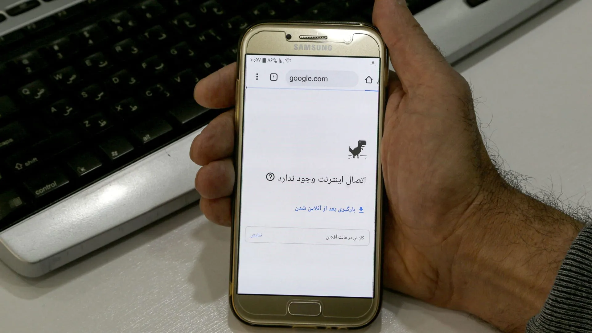بين رئيس إيران والمرشد.. صراع سلطة يعرقل إنهاء أطول انقطاع للإنترنت في التاريخ
