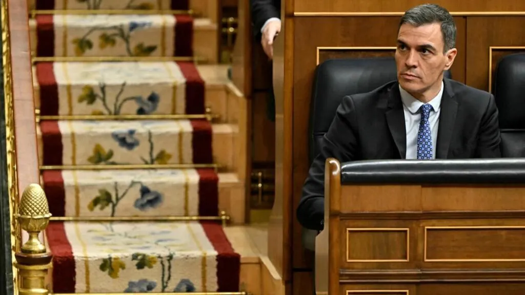 إٍسبانيا: عشرات آلاف المتظاهرين في مدريد يطالبون بتنحي رئيس الوزراء