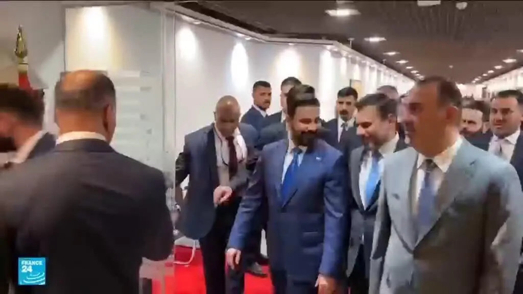 البرلمان العراقي يمنح الثقة لحكومة "غير مكتملة" برئاسة علي الزيدي