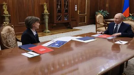 بوتين: روسيا نجحت في زيادة الصادرات غير النفطية في 2025