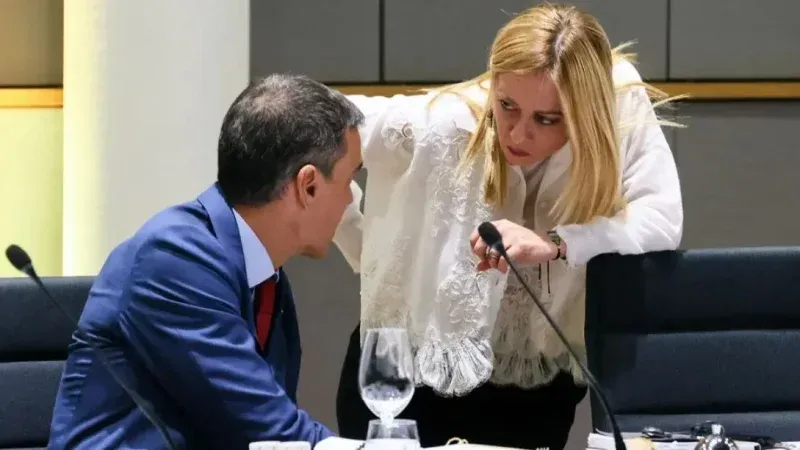 ردًا على روما.. إسبانيا تفرض إجراءات مراقبة أمام الوافدين من إيطاليا!