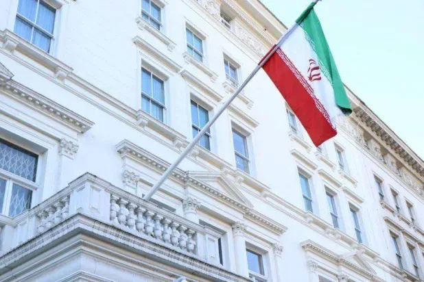 الخارجية البريطانية: استدعاء القائم بالأعمال الإيراني على خلفية هجمات نفذتها جماعات متحالفة