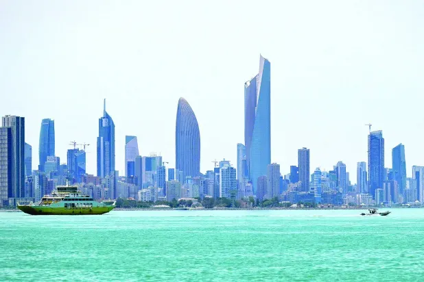 الكويت تعلن خروج عدد من خطوط النقل الكهربائية عن الخدمة