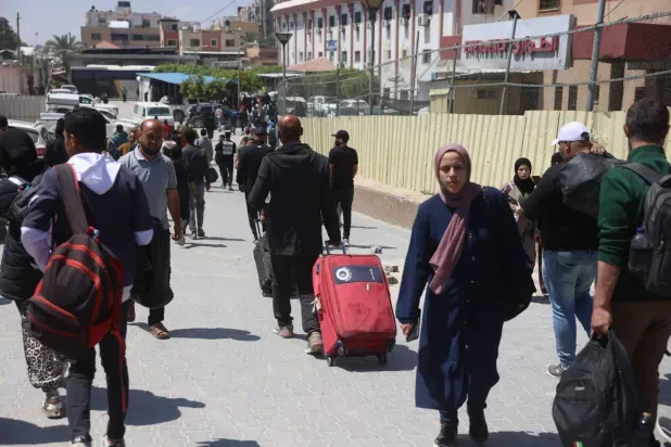 «حماس» وإسرائيل تتبادلان الردود بشأن خريطة الطريق الأخيرة