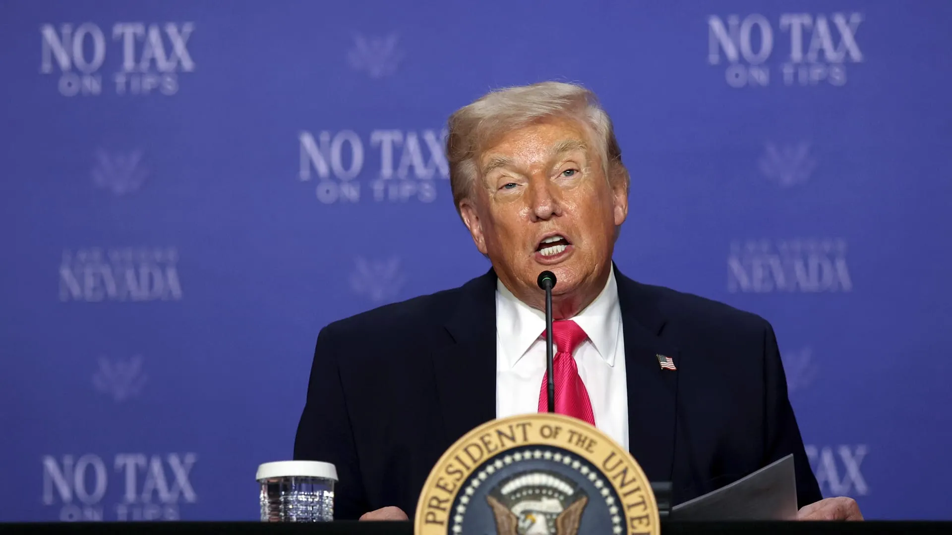 ترامب عن حرب إيران: "مر عليها شهران فقط بينما خضنا حروباً أخرى استمرت 18 عاماً"