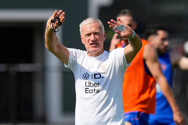 «مونديال 2026»: ديشان ينتقد ازدحام جدول المباريات