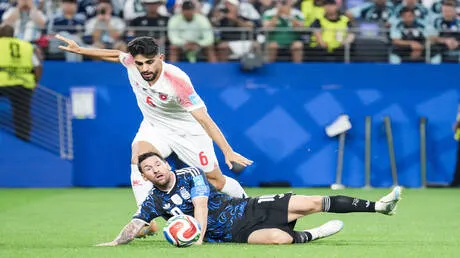 "إهداء هدف لميسي؟".. لقطة لاعب الأردن تثير غضب جماهير "النشامى"