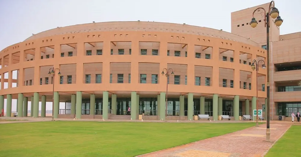 جامعة الحدود الشمالية تستحدث برنامج الدكتوراه المدمجة في علوم الحاسب