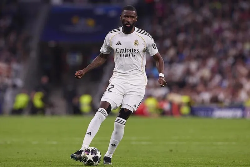 نادي ريال مدريد يمدد التعاقد مع روديغر