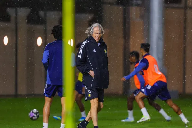 خيسوس يبعد أنجيلو عن مباراة الاتفاق... ويعلق مصير مارتينيز